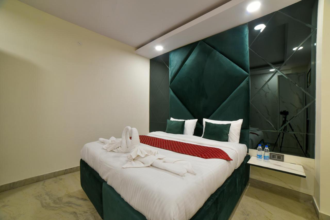 The Twenties Kamla Nagar Hotel Ню Делхи Екстериор снимка