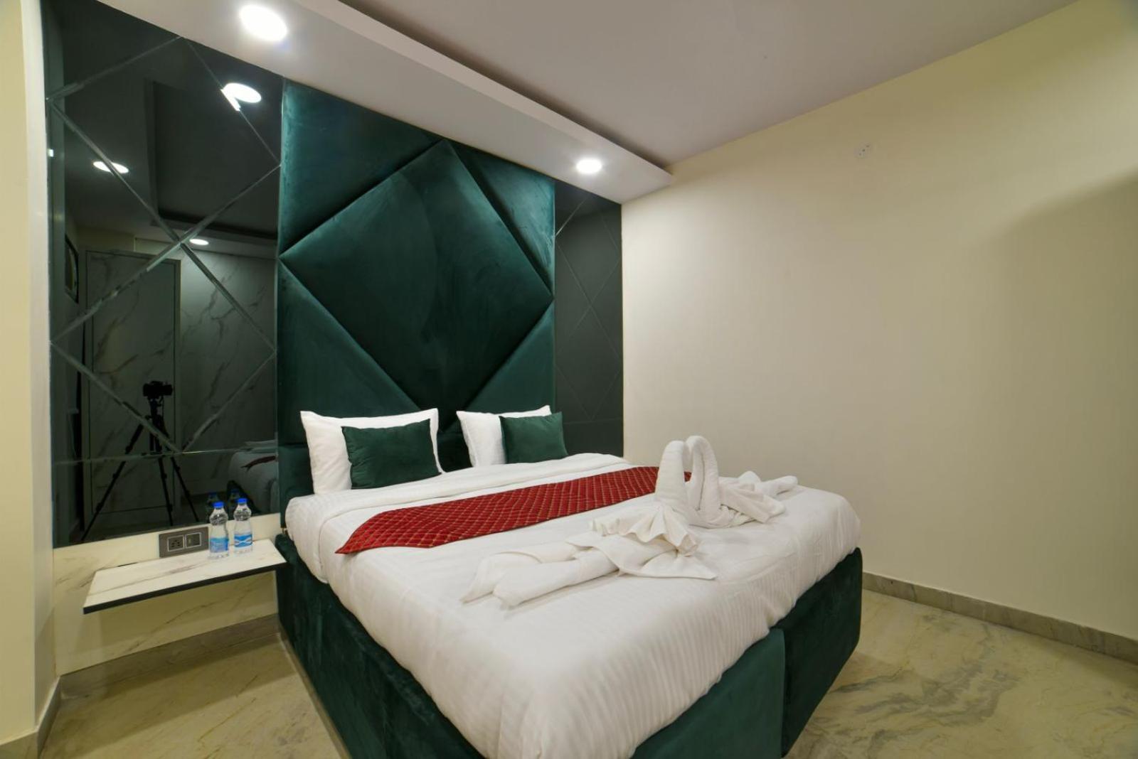 The Twenties Kamla Nagar Hotel Ню Делхи Екстериор снимка