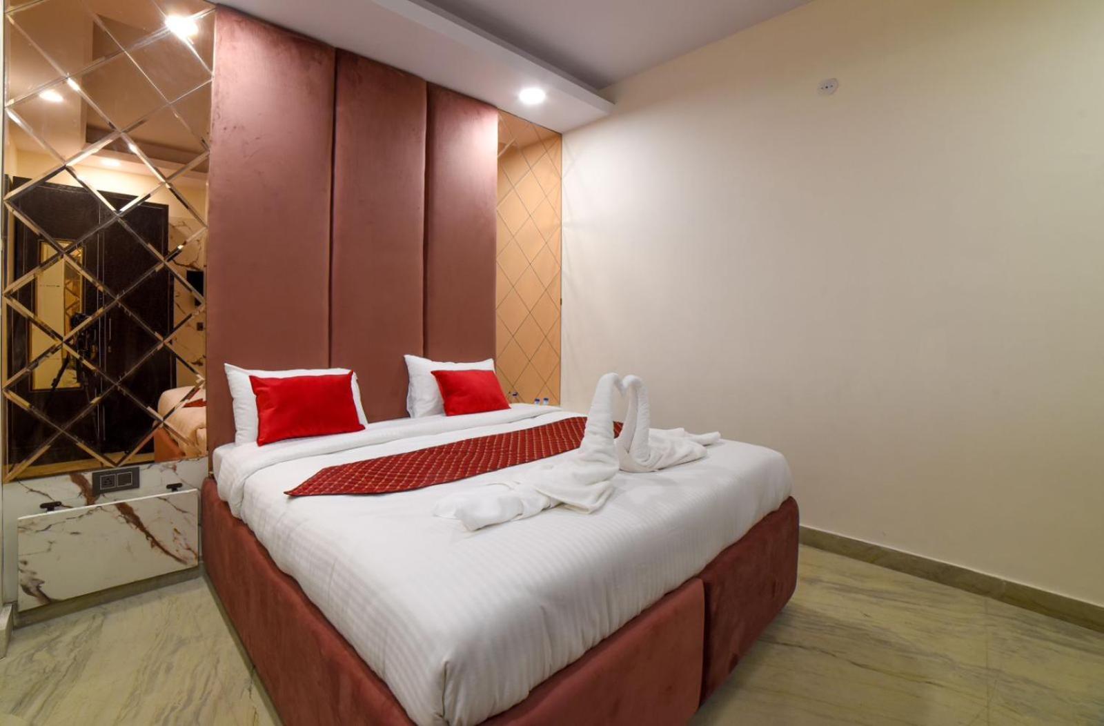 The Twenties Kamla Nagar Hotel Ню Делхи Екстериор снимка